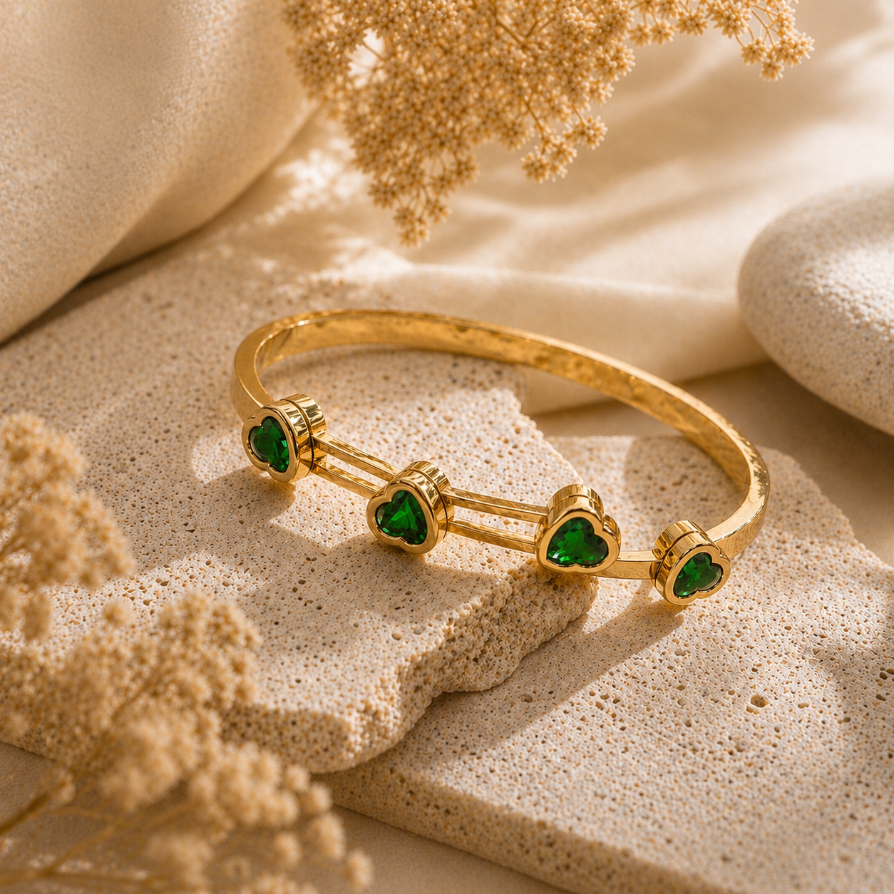 file_00000000314071faaa89dc4751d7ea1d Green Heart Charm Bracelet - Image 1